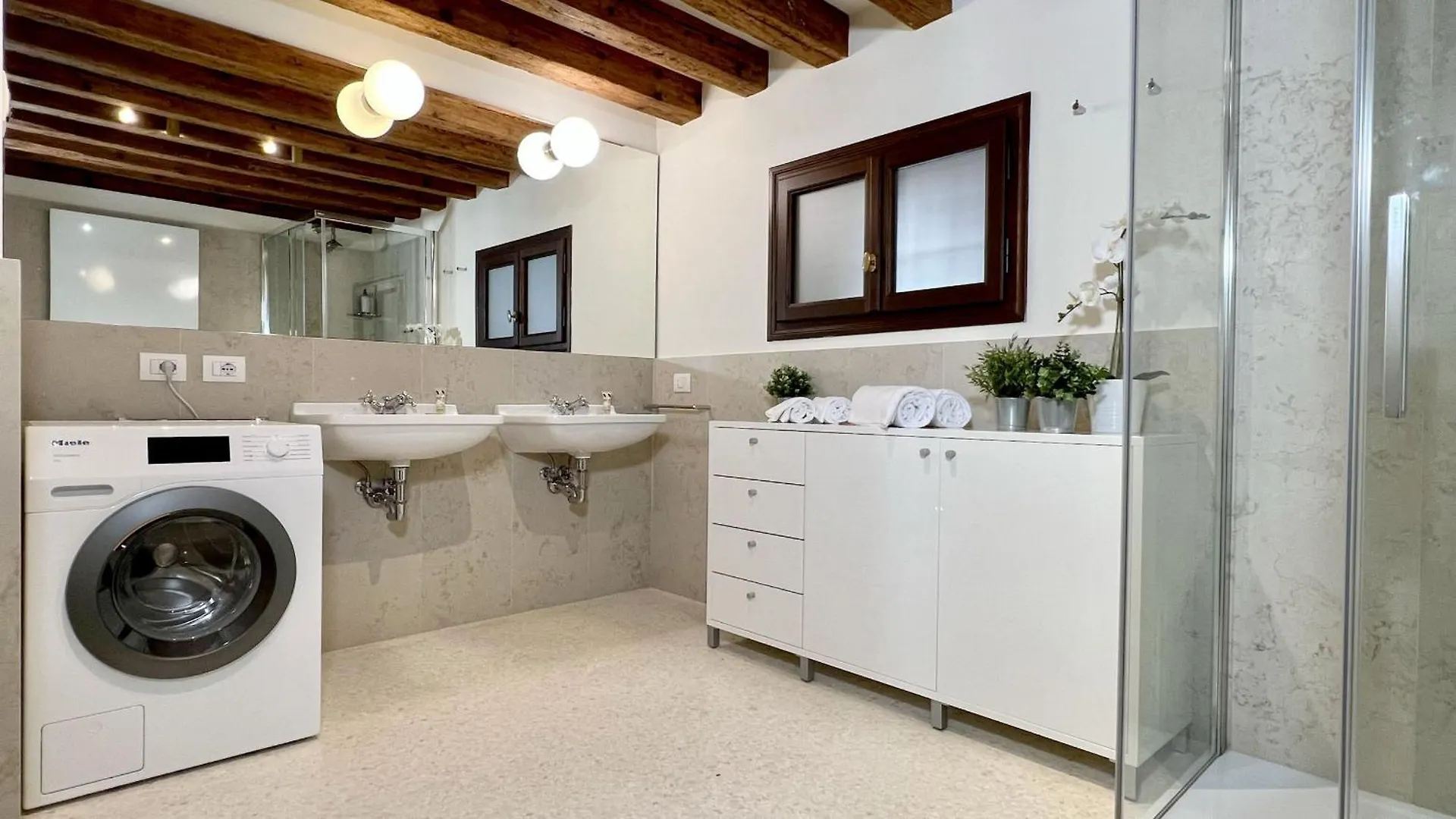 City Apartments Cannaregio Venise 0*,  Italie
